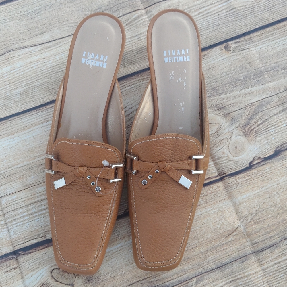 Stuart Weitzman sz 7 narrow kitten mules